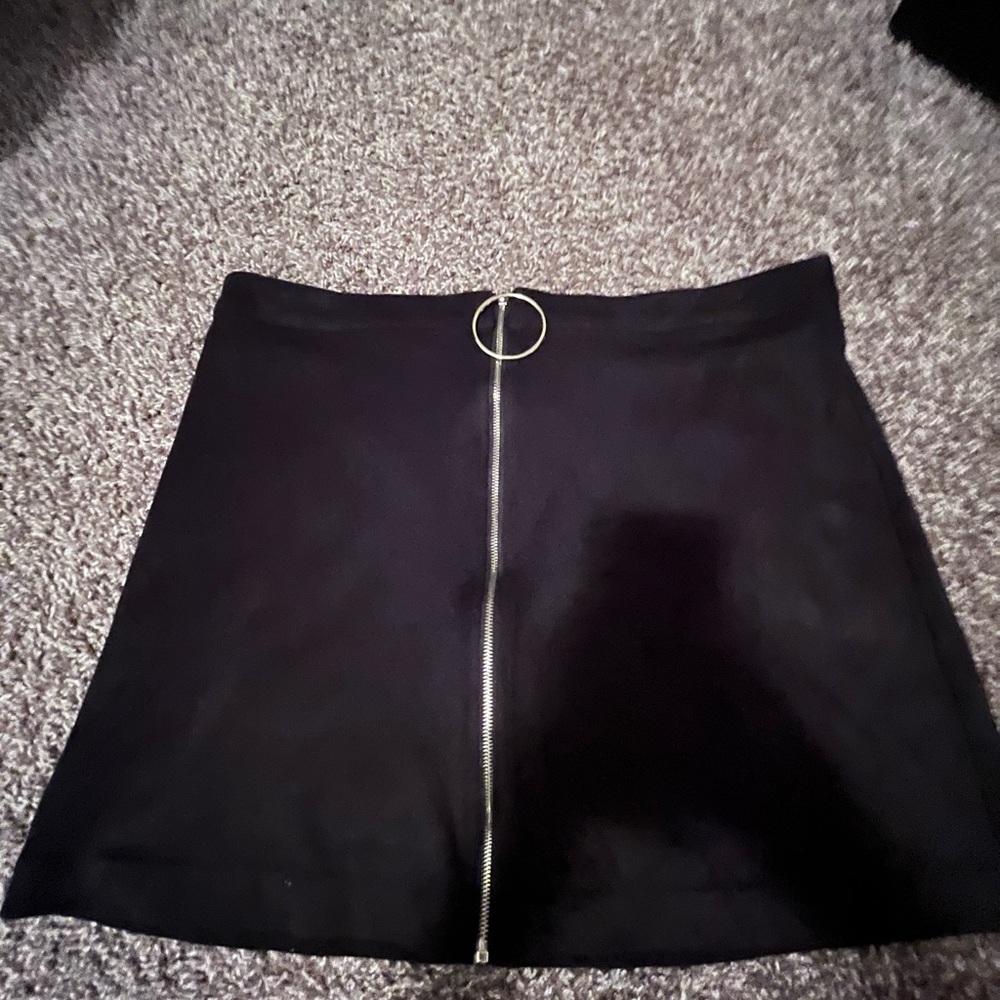 Mini skirt with front zipper